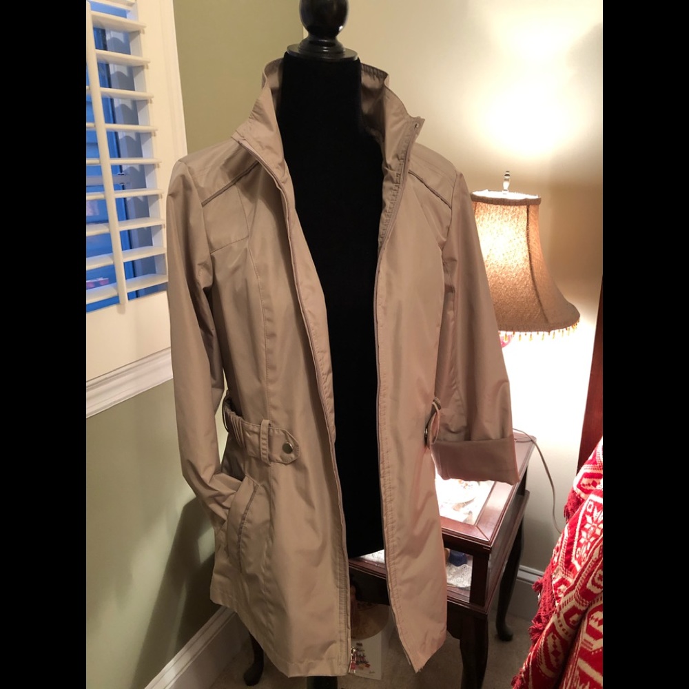 d.e.t.a.i.l.s INTL Raincoat ☂️💦☔️, Beige